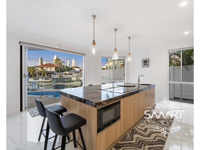 7 The Lido, Isle Of Capri QLD 4217