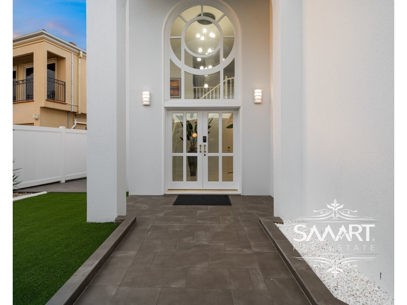 7 The Lido, Isle Of Capri QLD 4217