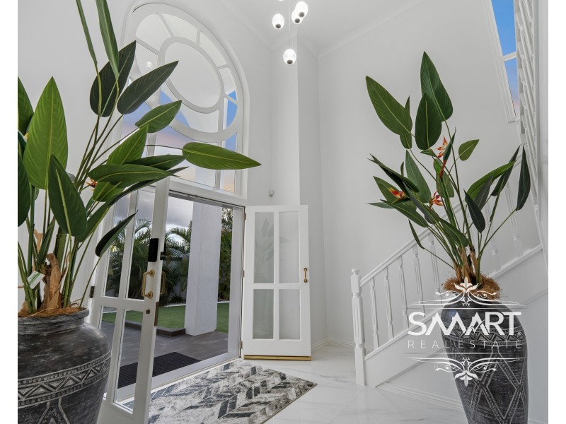 7 The Lido, Isle Of Capri QLD 4217