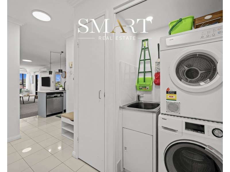 17/136 Marine Parade, Southport QLD 4215