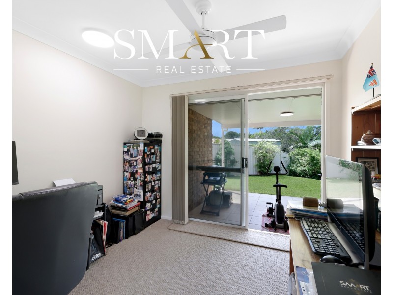 10 Putter Place, Arundel QLD 4214