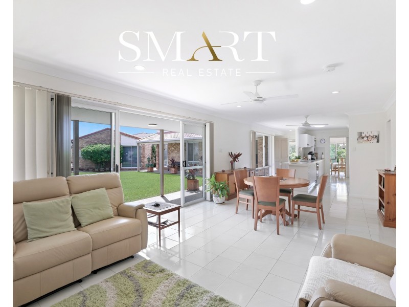 10 Putter Place, Arundel QLD 4214