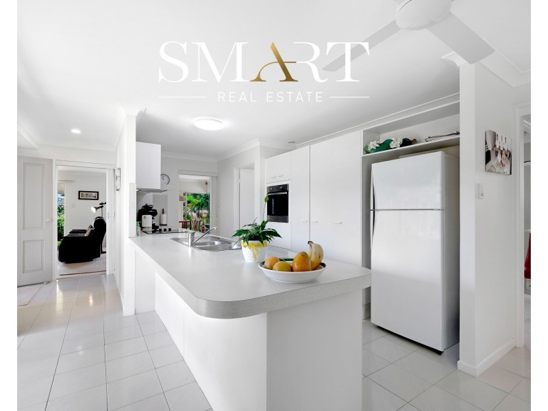 10 Putter Place, Arundel QLD 4214