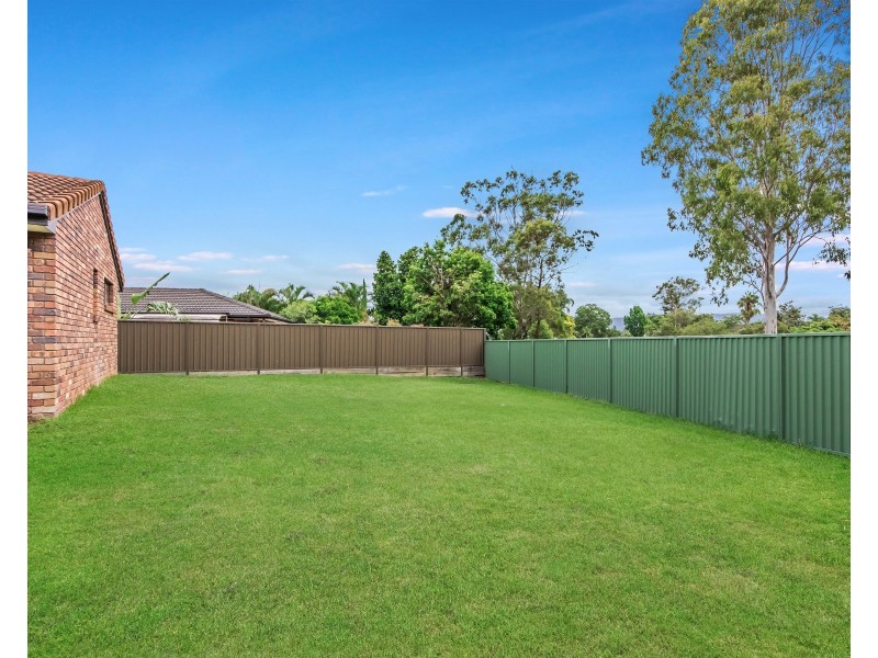 33 Bosun Parade, Ashmore QLD 4214