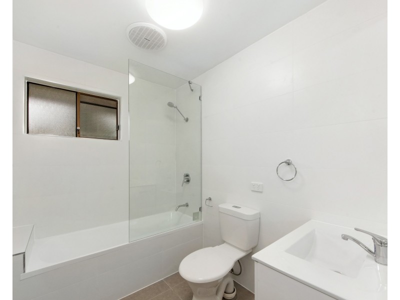 33 Bosun Parade, Ashmore QLD 4214