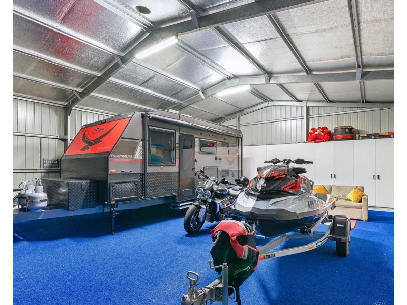 4 Riverdowns Crescent, Helensvale QLD 4212