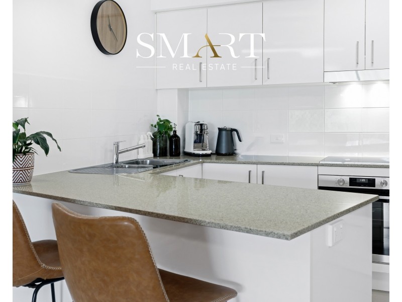 17/8-10 Ahern Street, Labrador QLD 4215