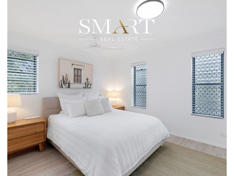 17/8-10 Ahern Street, Labrador QLD 4215