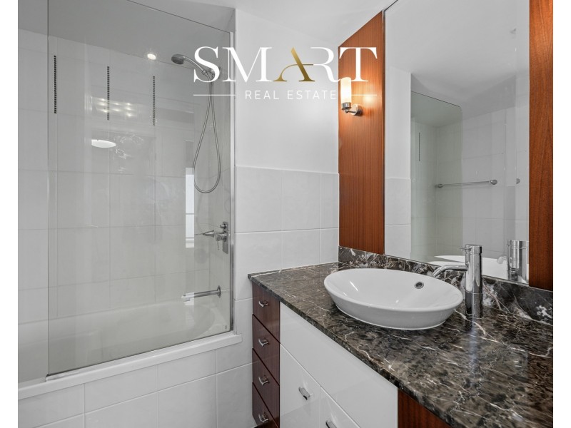 23 Ferny Avenue, Surfers Paradise QLD 4217
