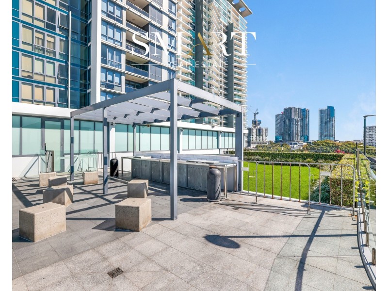 3209/2 Como Crescent, Southport QLD 4215