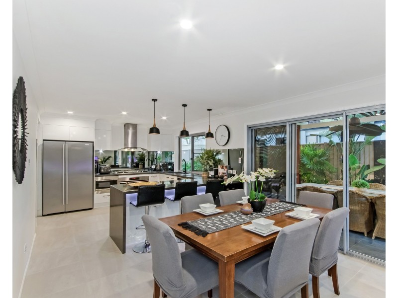 47 Clear River Boulevard, Ashmore QLD 4214