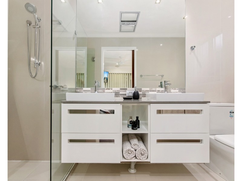 47 Clear River Boulevard, Ashmore QLD 4214