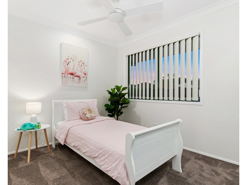 47 Clear River Boulevard, Ashmore QLD 4214