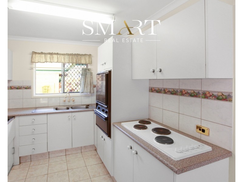 2/20 Parneno Street, Chevron Island QLD 4217