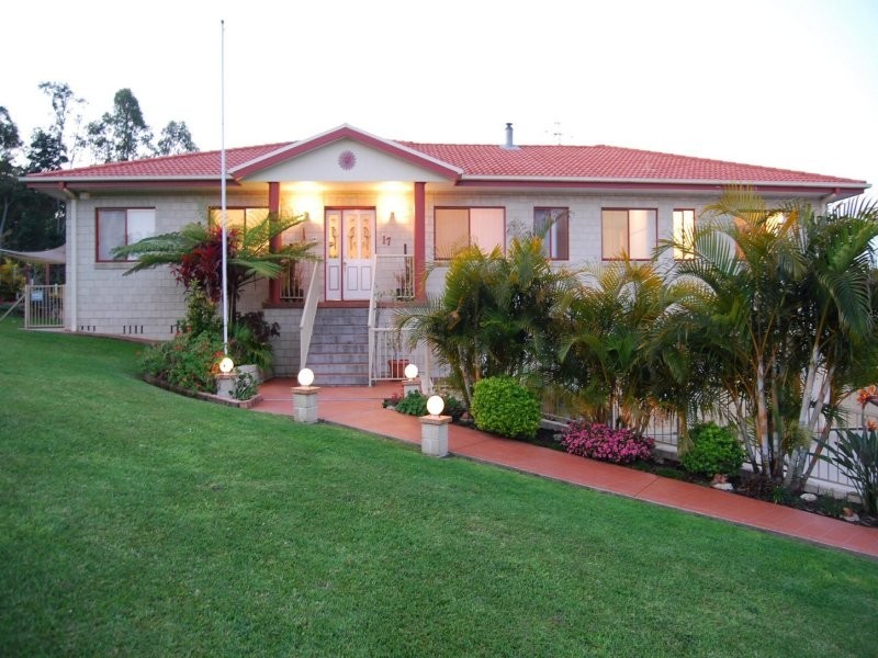 17 Gresham Drive, Woolgoolga NSW 2456