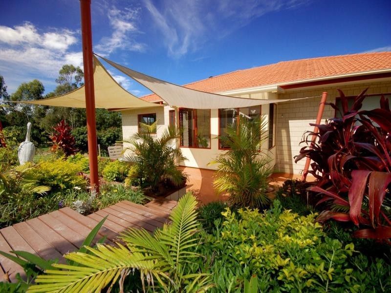 17 Gresham Drive, Woolgoolga NSW 2456