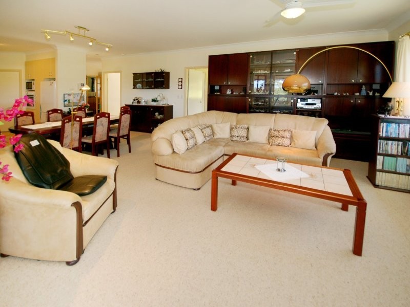 17 Gresham Drive, Woolgoolga NSW 2456