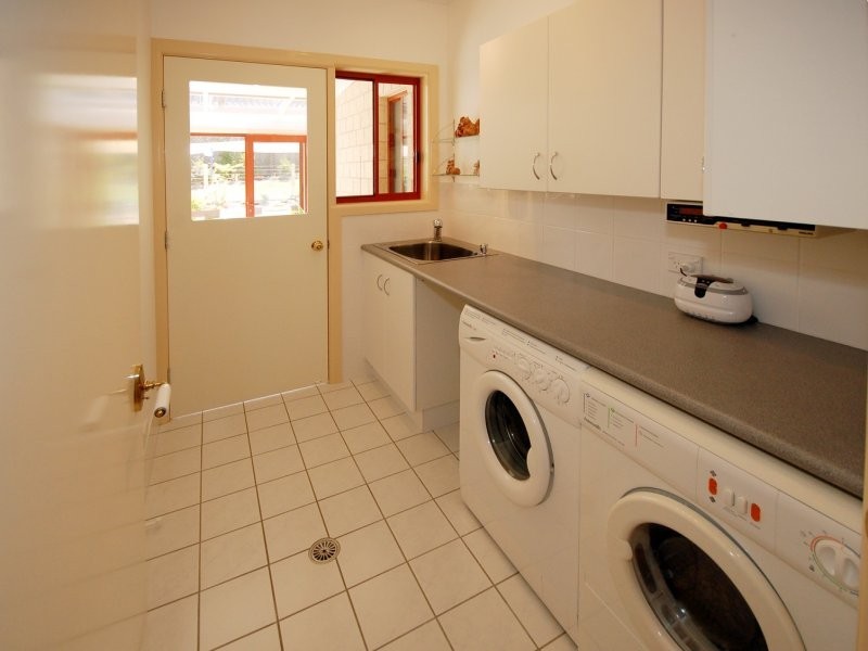17 Gresham Drive, Woolgoolga NSW 2456