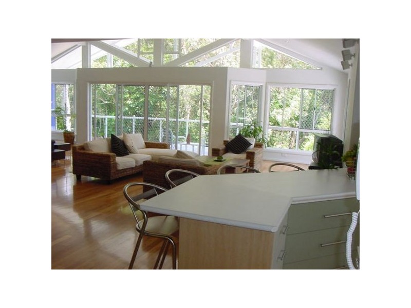 16 Lakeside Drive, Sapphire Beach NSW 2450