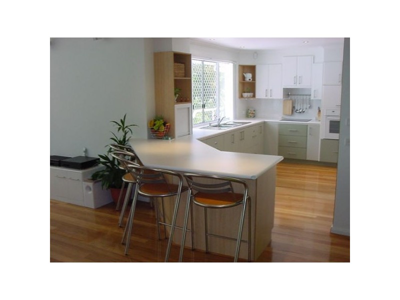 16 Lakeside Drive, Sapphire Beach NSW 2450