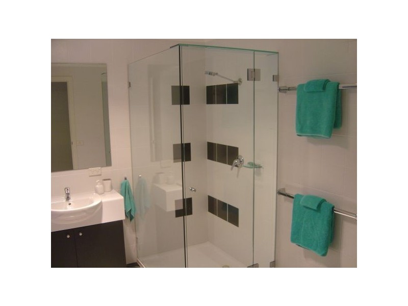 16 Lakeside Drive, Sapphire Beach NSW 2450