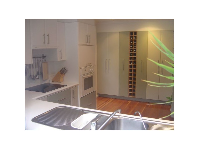 16 Lakeside Drive, Sapphire Beach NSW 2450