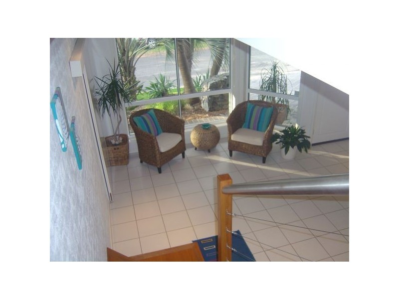 16 Lakeside Drive, Sapphire Beach NSW 2450