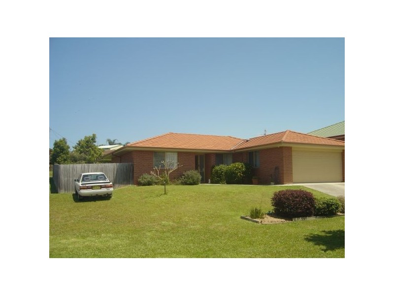 50 Crabbe Street, Woolgoolga NSW 2456