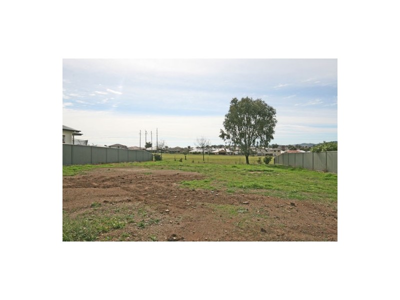 9 Sanctuary Place, Tamworth NSW 2340