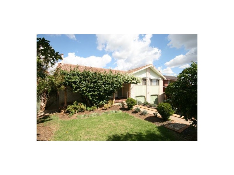 38 Kinarra Street, Tamworth NSW 2340