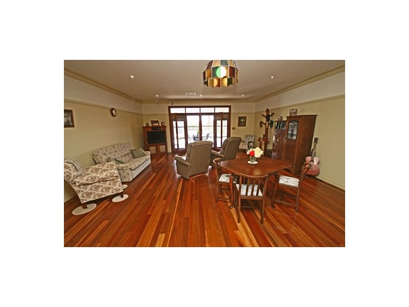 1 Narran Place, Tamworth NSW 2340