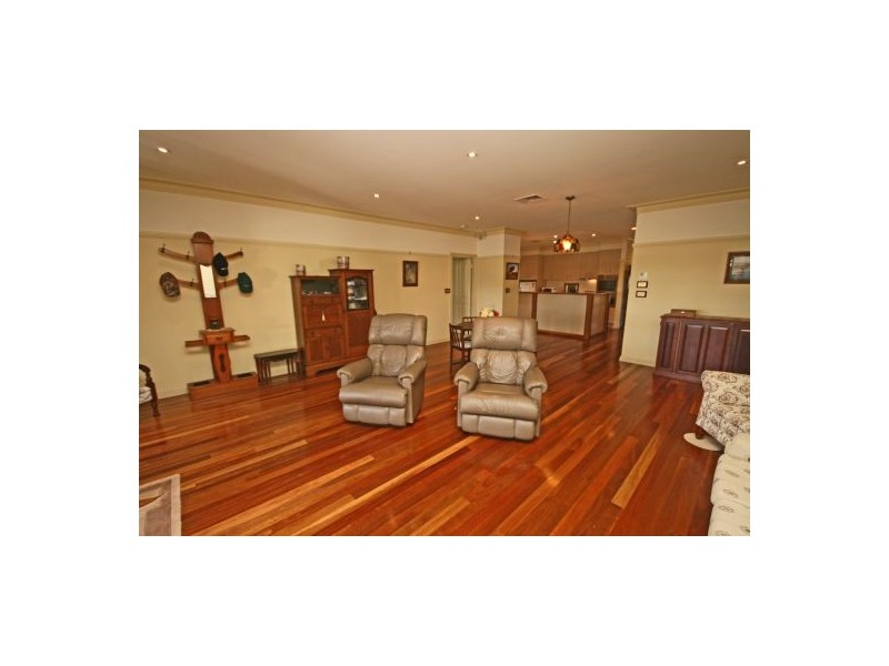 1 Narran Place, Tamworth NSW 2340