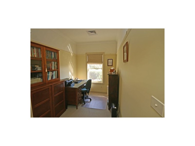 1 Narran Place, Tamworth NSW 2340