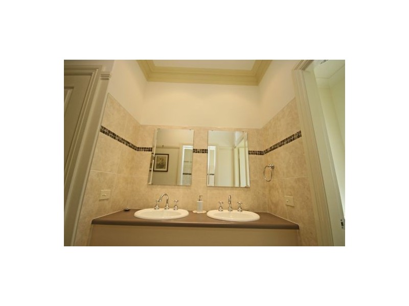 1 Narran Place, Tamworth NSW 2340