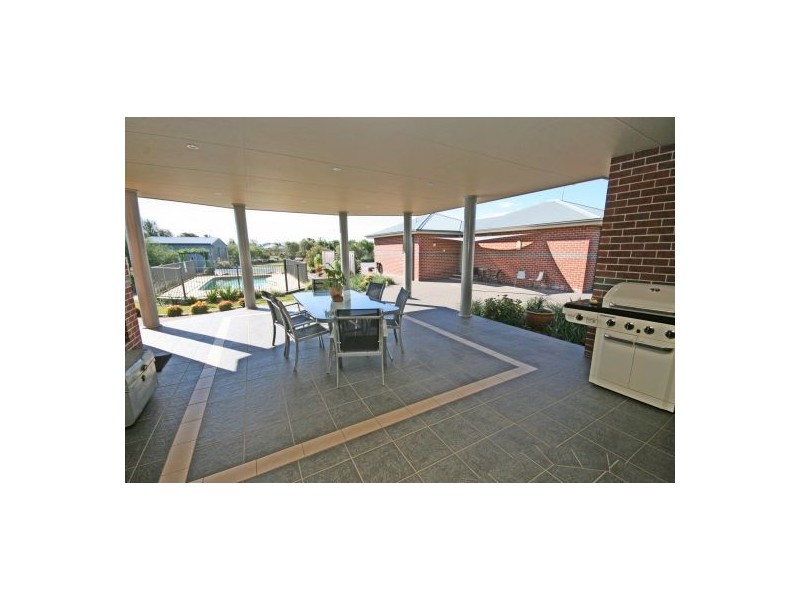 1 Narran Place, Tamworth NSW 2340