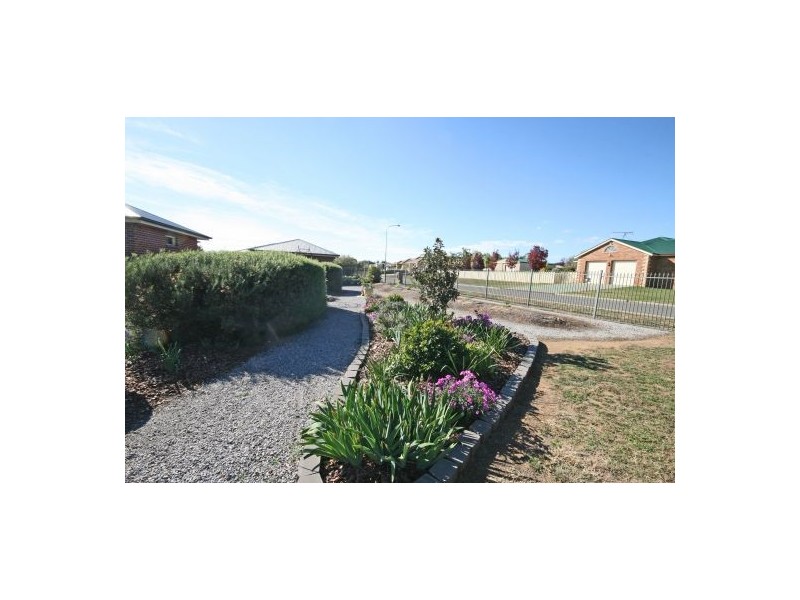 1 Narran Place, Tamworth NSW 2340