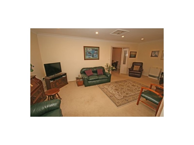 20 Waree Drive, Tamworth NSW 2340