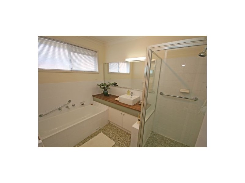 20 Waree Drive, Tamworth NSW 2340