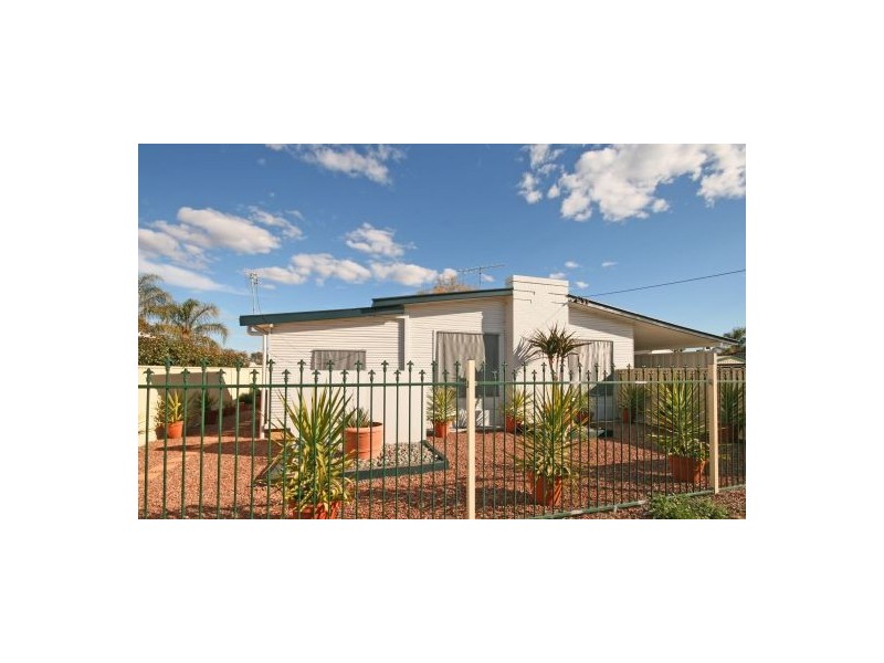 8 Jenkin Street, Tamworth NSW 2340