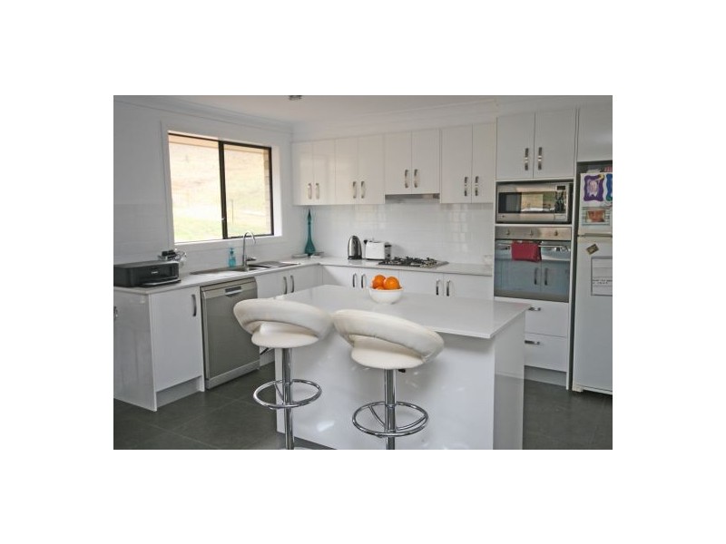 6 Bibil Close, Tamworth NSW 2340