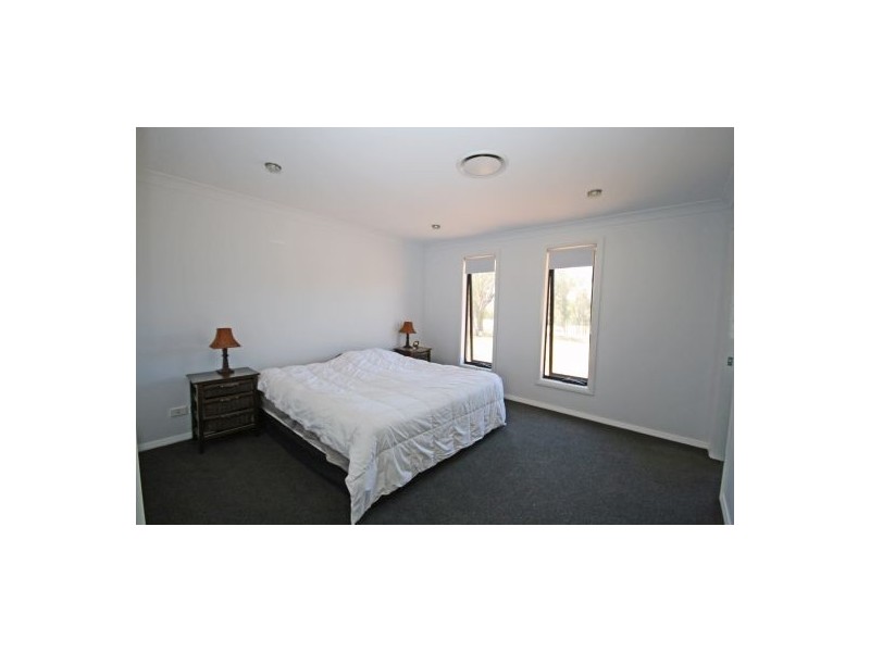 6 Bibil Close, Tamworth NSW 2340