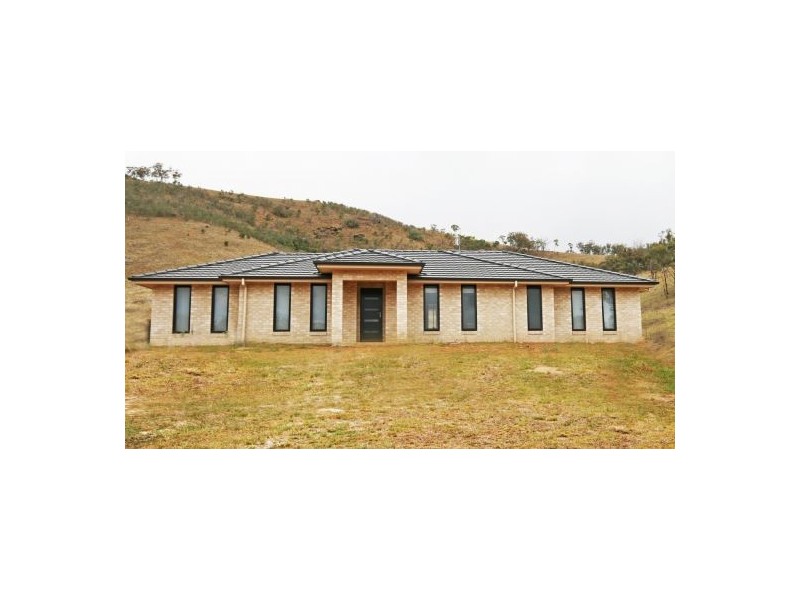 6 Bibil Close, Tamworth NSW 2340