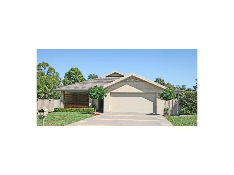 14 Coorigil Street, Hillvue NSW 2340