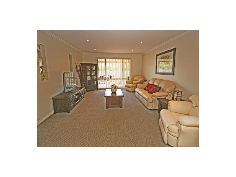 14 Coorigil Street, Hillvue NSW 2340