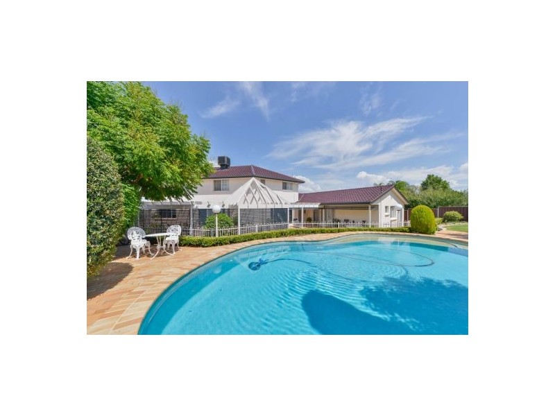 28 Caloola Street, Tamworth NSW 2340
