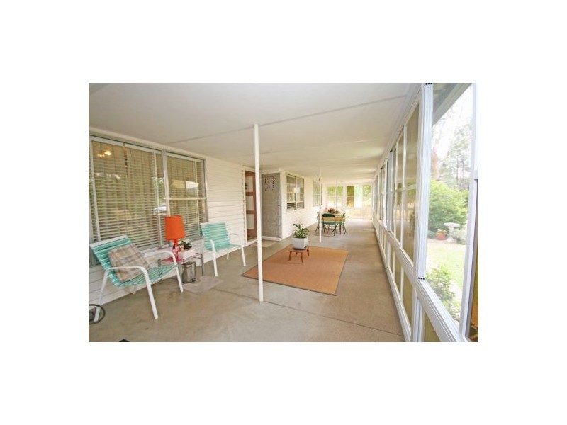 42 Chelmsford Street, Kootingal NSW 2352