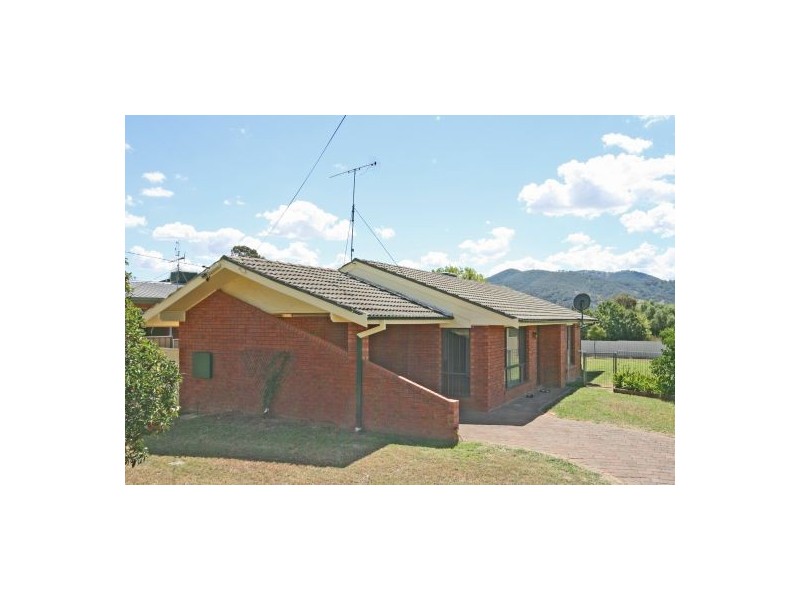 44 Harrier Parade, Tamworth NSW 2340