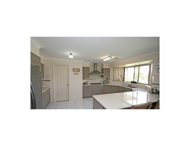 13 Whiporie Close, Tamworth NSW 2340