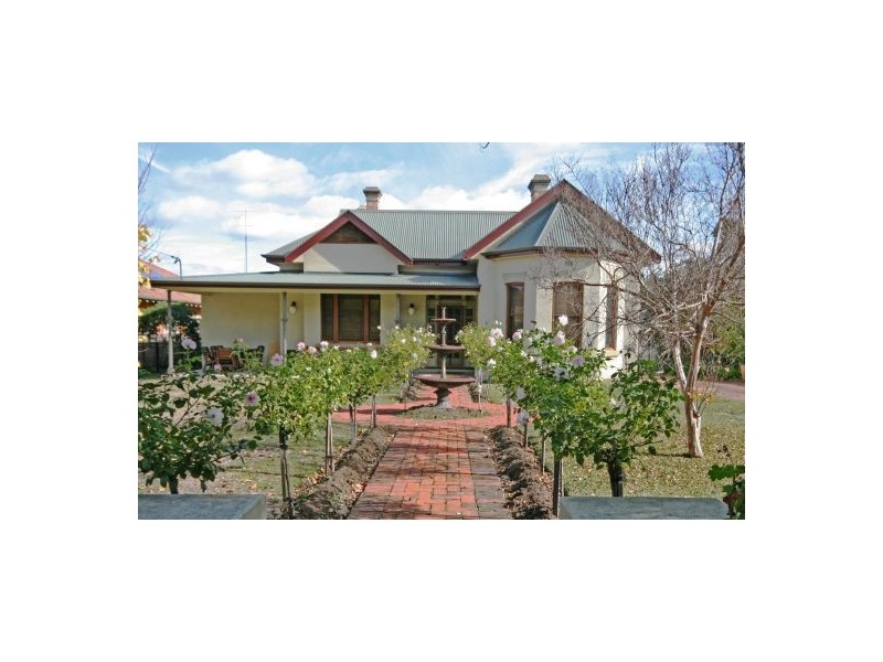 83 Upper Street, Tamworth NSW 2340