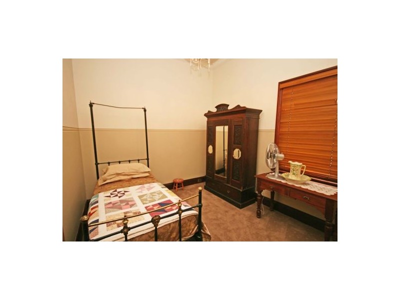 83 Upper Street, Tamworth NSW 2340